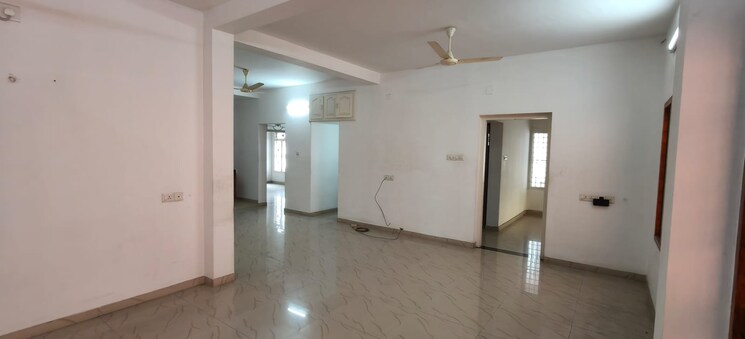 Room, kadavanthra Commercial Office Space 1900 Sq.Ft. In Kadavanthra Kochi 9036763