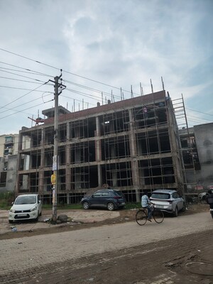  Showroom – Exterior View View at Vip Road - for Sale