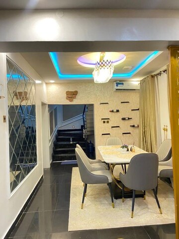 Team Area in 6+ BHK Independent House at Sector 44 – for Rent