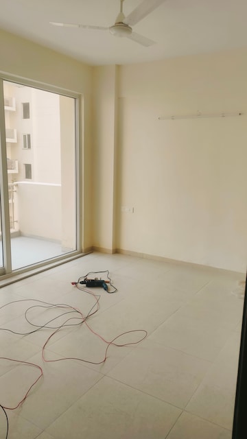 Room in 2 BHK Apartment at Barnala Green Lotus Avenue, Ambala Highway – for Rent