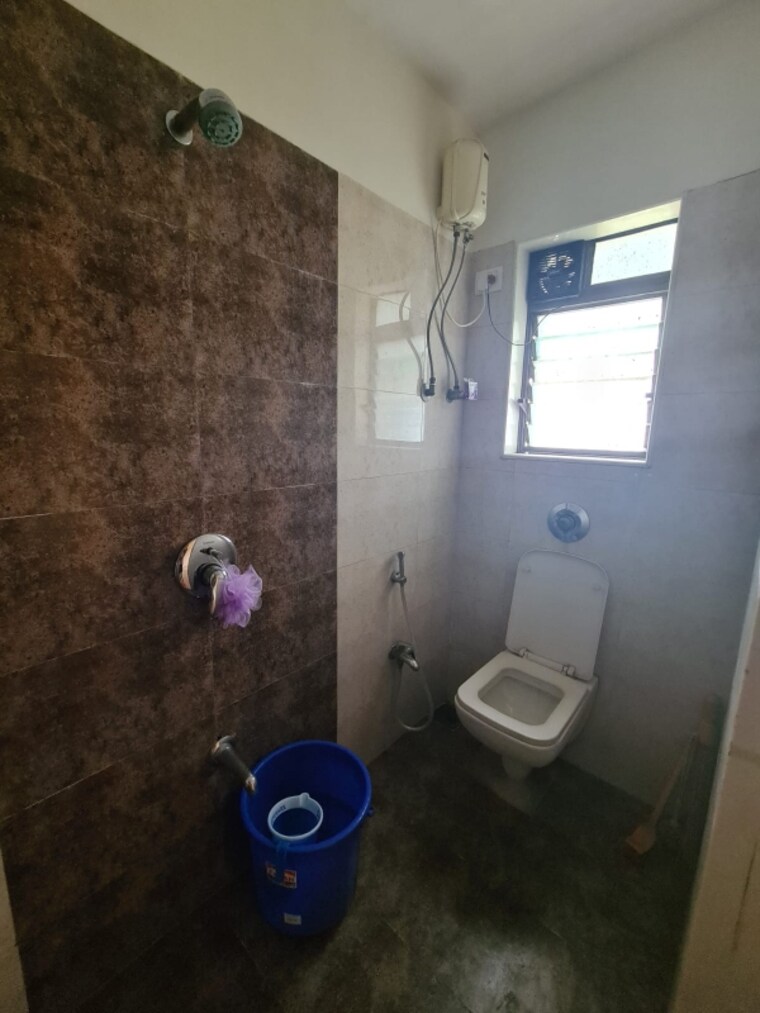 Bathroom, malad west 2 Bedroom 950 Sq.Ft. Apartment In Malad West Mumbai 9036861