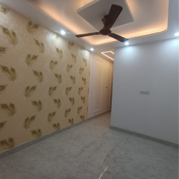 Room in 1 BHK Builder Floor at Khirki Extension – for Rent