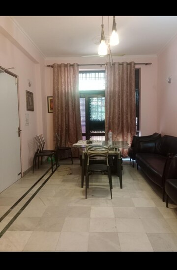 Living Room in 2 BHK Builder Floor at Palam Vihar Residents Association, Palam Vihar – for Rent