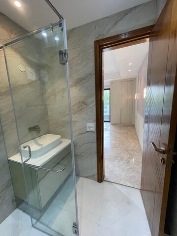 Bathroom in 3 BHK Apartment at Ireo City Plots, Sector 60 – for Rent