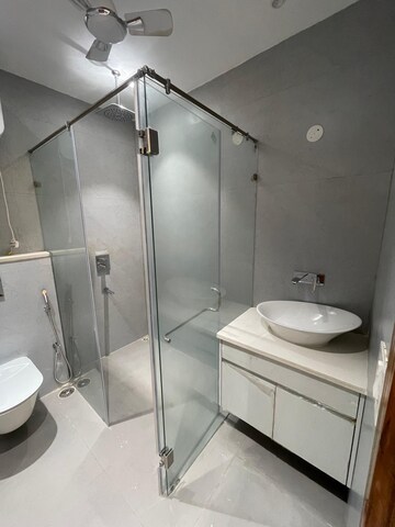 Bathroom in 3 BHK Apartment at Ireo City Plots, Sector 60 – for Rent