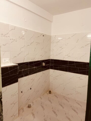 Kitchen in 3 BHK Villa at Sindhuja Greens, Sector 10 Greater Noida – for Rent