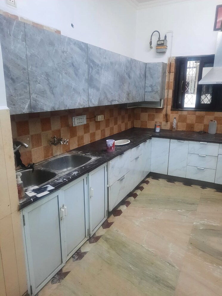 Kitchen, vikas puri 5 Bedroom 3600 Sq.Ft. Builder Floor In Vikas Puri Delhi 9036931