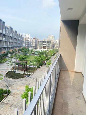 Balcony in 3 BHK Builder Floor at Smart World Orchard, Sector 61 – for Rent