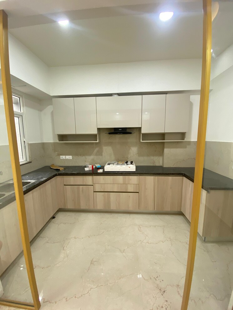 Kitchen, smart-world-orchard 3 Bedroom 180 Sq.Yd. Builder Floor In Sector 61 Gurgaon 9036986