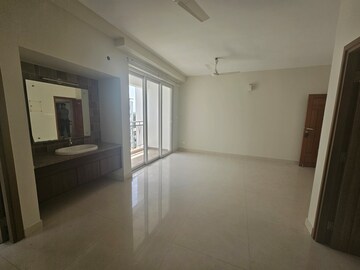 Room in 3 BHK Apartment at Maradu – for Sale