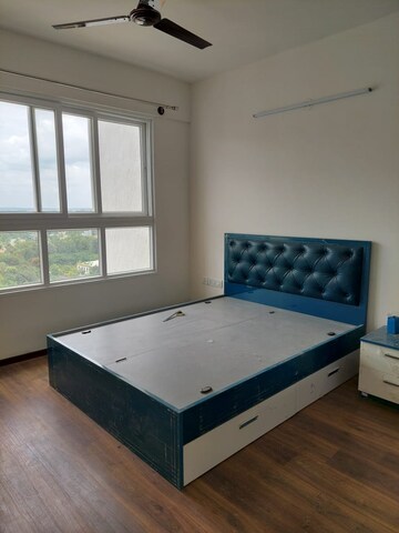 2 BHK Apartment For Rent in Godrej Aqua, International Airport Road