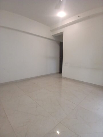 Room in 1 BHK Apartment at Mulund East – for Rent