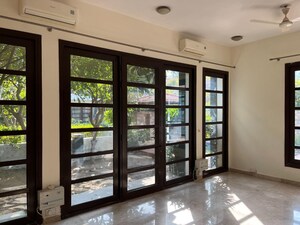 Room in 5 BHK Villa at Vipul Tatvam Villas, Sector 48 – for Sale