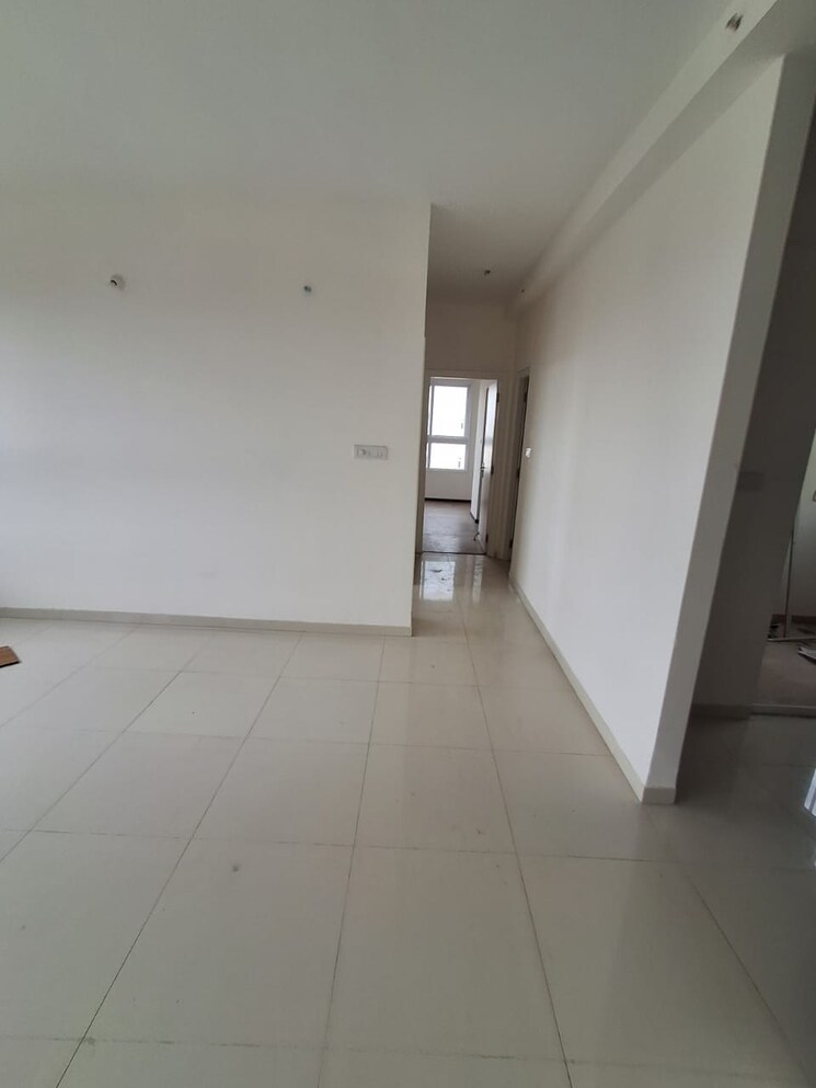 Room, godrej-aqua 3 Bedroom 1701 Sq.Ft. Apartment In International Airport Road Bangalore 9037023