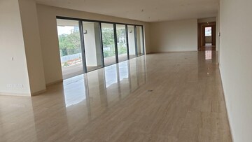 Room in 5 BHK Apartment at Embassy Lake Terrace, Hebbal – for Rent