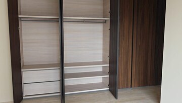 Room in 5 BHK Apartment at Embassy Lake Terrace, Hebbal – for Rent
