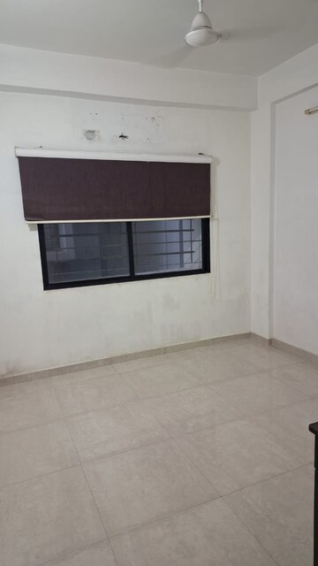 Room in 2 BHK Apartment at Gurukul – for Rent