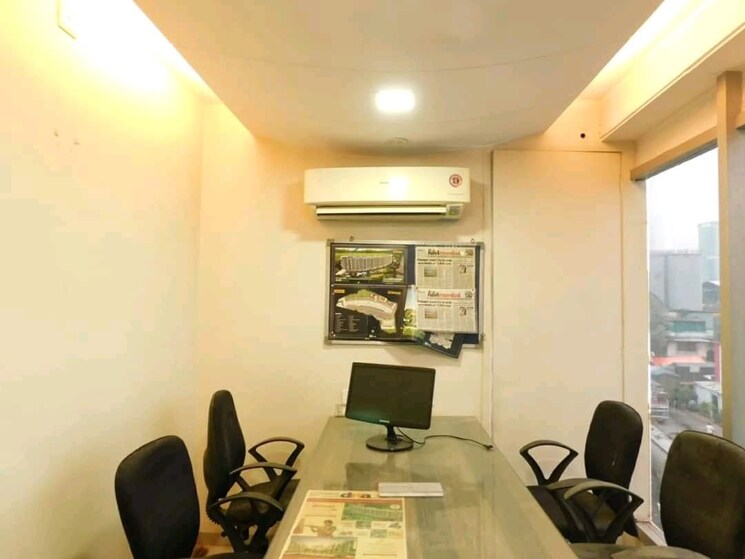Team Area, real-tech-park Commercial Office Space 750 Sq.Ft. In Vashi Sector 30a Navi Mumbai 9037104