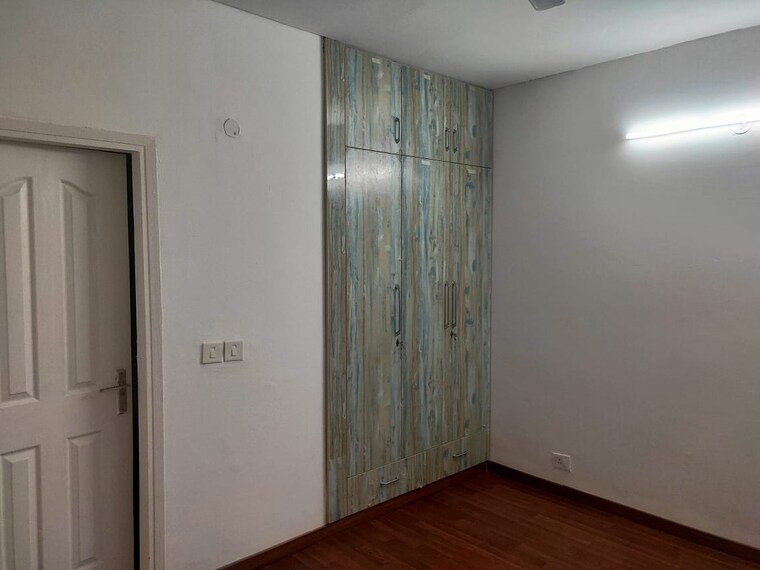 Room, bptp-park-81 3 Bedroom 300 Sq.Yd. Apartment In Sector 81 Faridabad 9037174