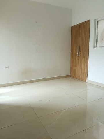Room in 2 BHK Apartment at Ace Divino, Sector 1 Greater Noida – for Rent