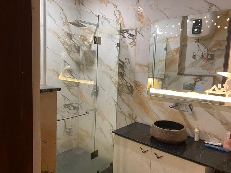 Bathroom, palam vihar 4 Bedroom 520 Sq.Yd. Independent House In Palam Vihar Gurgaon 9037180