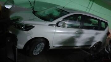 Parking in 3 BHK Builder Floor at Vipin Garden – for Sale