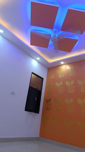 Furnished Amenities in 3 BHK Builder Floor at Vipin Garden – for Sale