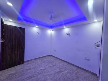 Room in 3 BHK Builder Floor at Palm Residency Chhatarpur, Chattarpur – for Rent