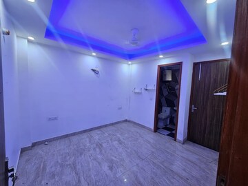 Room in 3 BHK Builder Floor at Palm Residency Chhatarpur, Chattarpur – for Rent