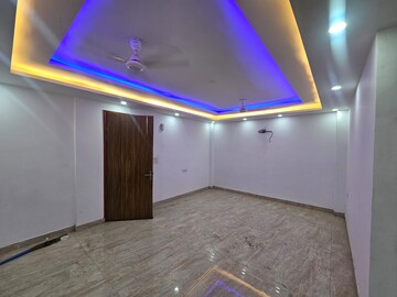 Bedroom in 3 BHK Builder Floor at Palm Residency Chhatarpur, Chattarpur – for Rent