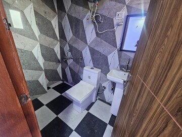 Team Area in 3 BHK Builder Floor at Palm Residency Chhatarpur, Chattarpur – for Rent