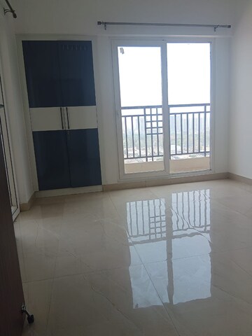 Room in 2 BHK Apartment at Ace Divino, Sector 1 Greater Noida – for Rent