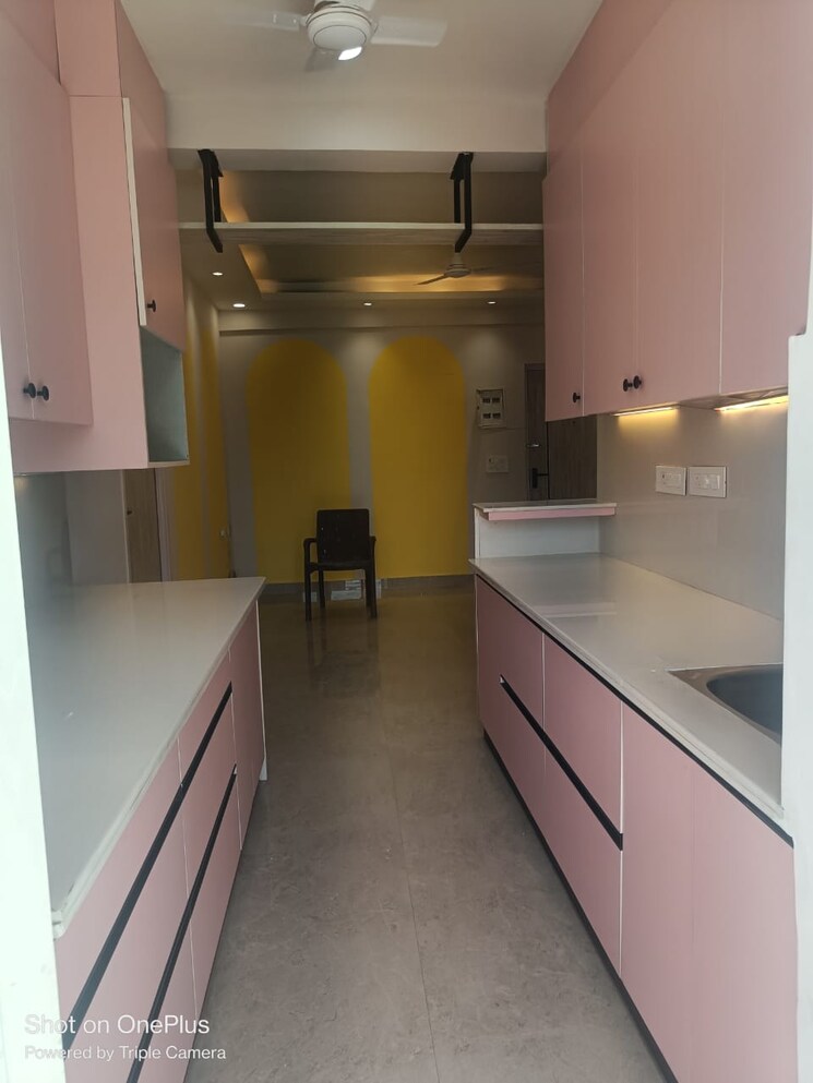 Kitchen, tulip-white 3 Bedroom 1326 Sq.Ft. Apartment In Sector 69 Gurgaon 9037280