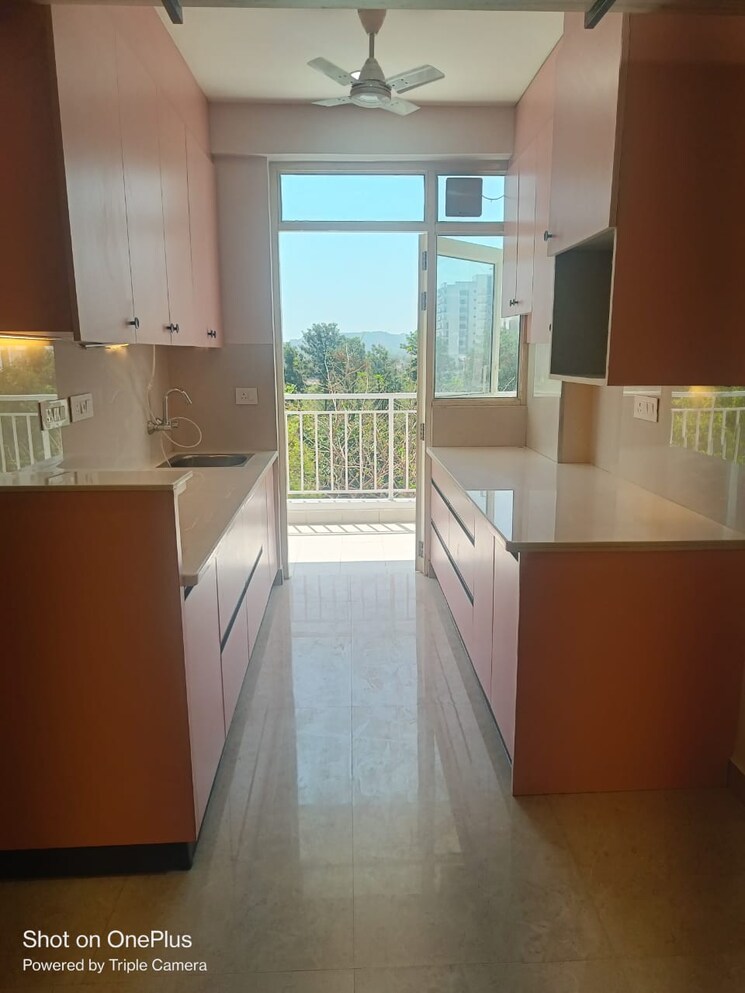 Balcony, tulip-white 3 Bedroom 1326 Sq.Ft. Apartment In Sector 69 Gurgaon 9037280