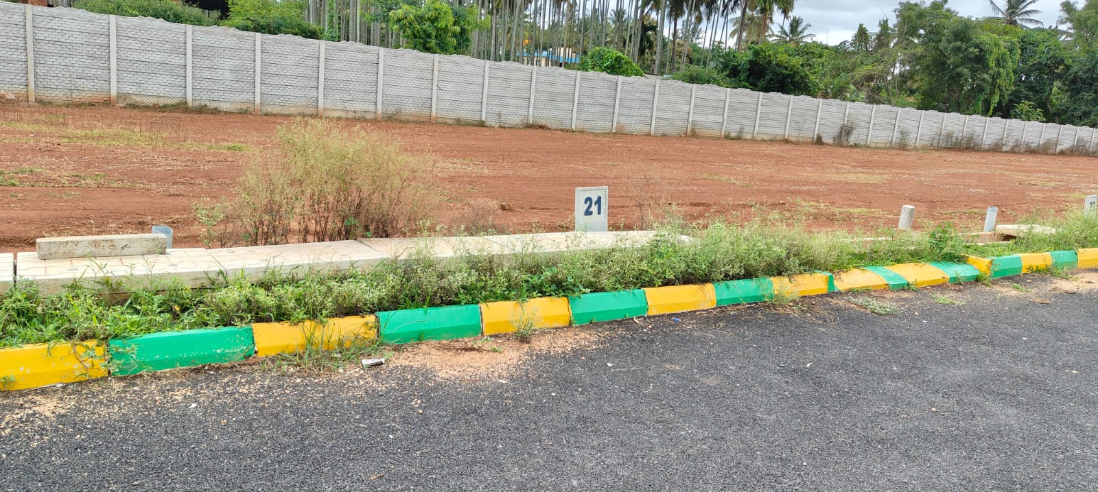 Plot For Sale in Budigere Road