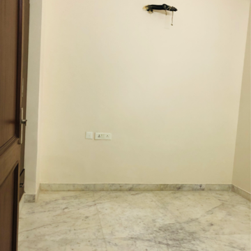 Room in 3.5 BHK Villa at Sector 23 – for Rent