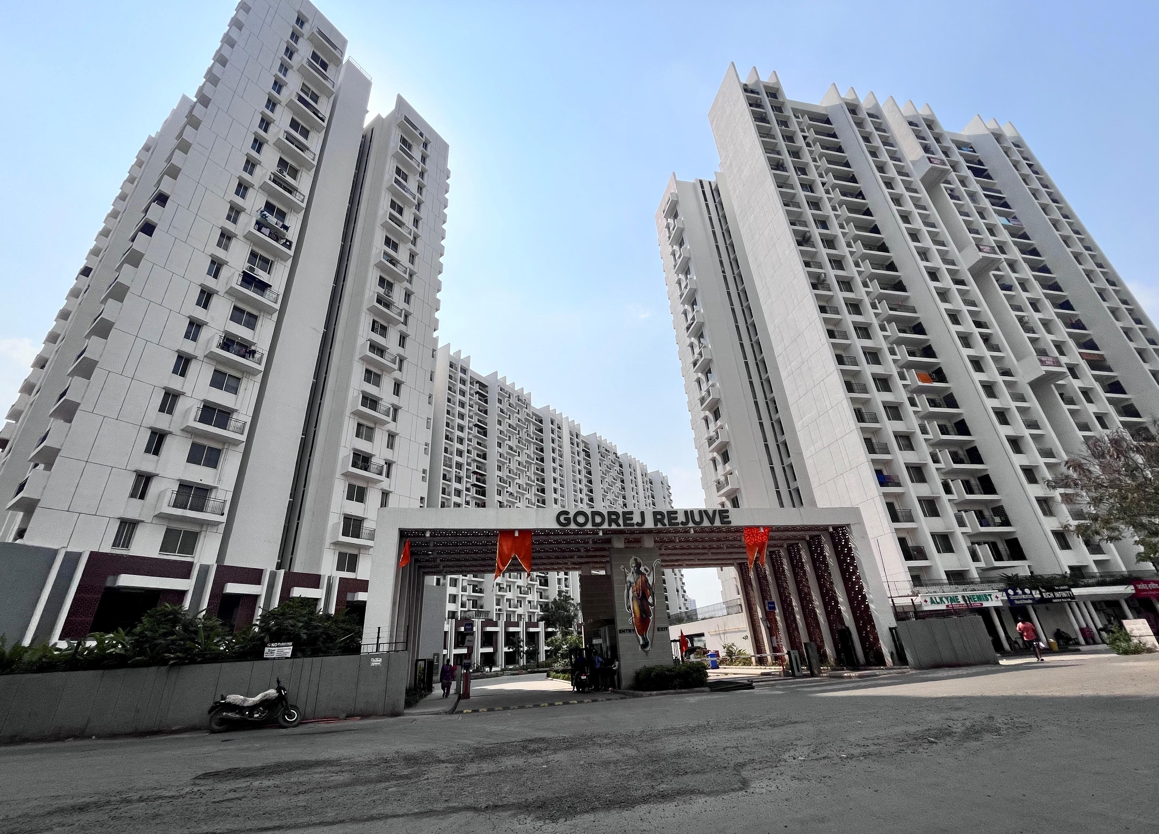 2 BHK + Pooja Room 1020 Sq.Ft. Apartment in Godrej Rejuve