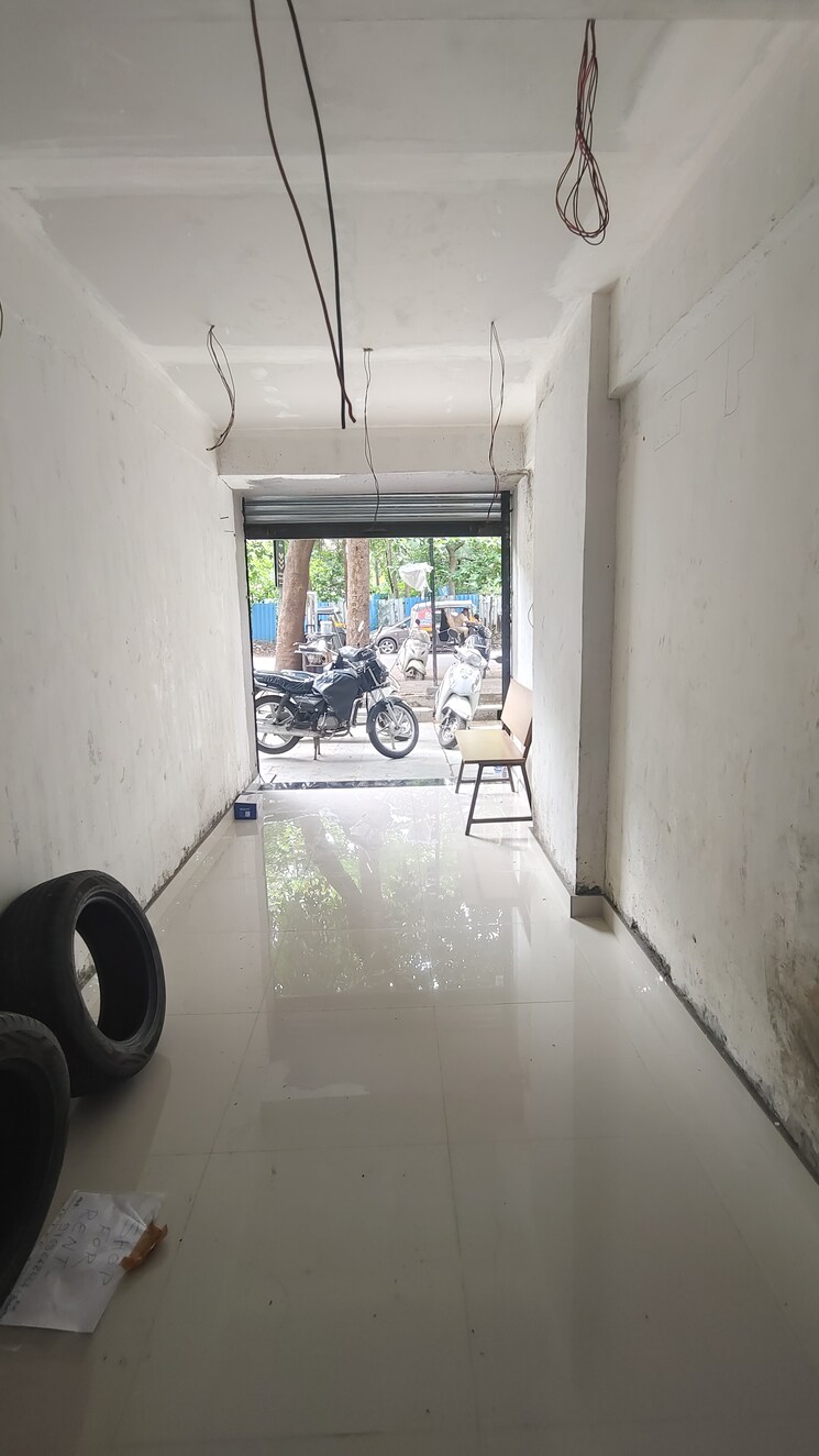 undefined, hyde-park-galaxy Commercial Shop 170 Sq.Ft. In Manpada Thane 9037337