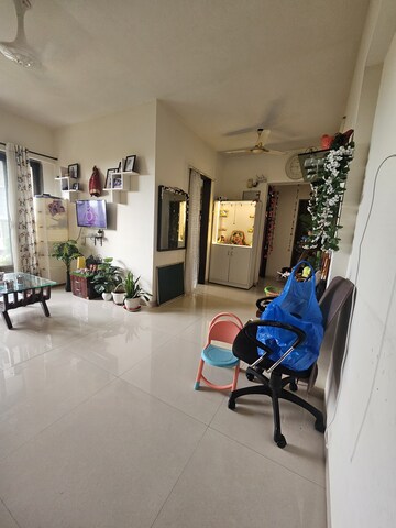 1 BHK Apartment For Sale in Malad West