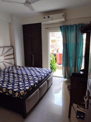 Bedroom in 2 BHK Builder Floor at Andheri West – for Rent