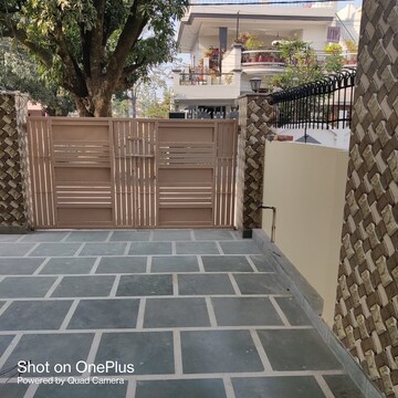 3 BHK Independent House – Exterior View View at Sahastradhara Road - for Rent