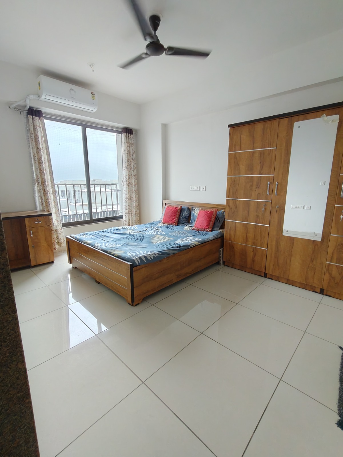 2 BHK Apartment For Rent in South Bopal