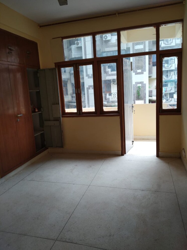 Room, sector 9 dwarka 2 Bedroom 1250 Sq.Ft. Apartment In Sector 9 Dwarka Delhi 9037390