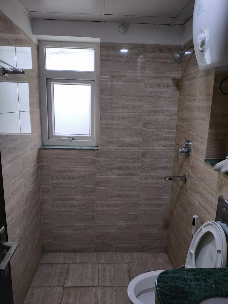 Bathroom, bptp-discovery-park 3 Bedroom 1625 Sq.Ft. Apartment In Sector 80 Faridabad 9037411