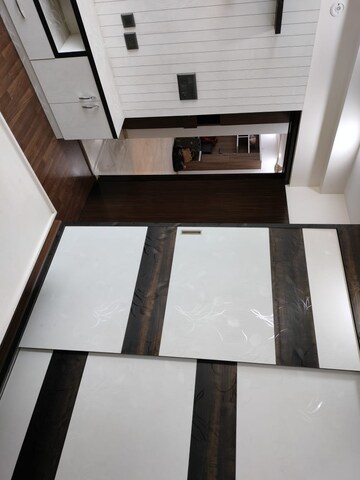 Furnished Amenities in 3 BHK Apartment at BPTP Discovery Park, Sector 80 – for Rent