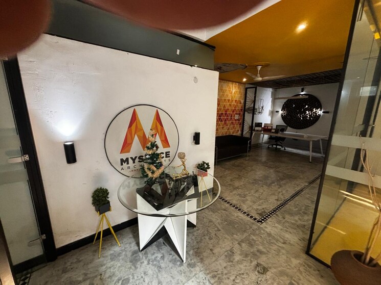 Team Area, gaur-city-2 Commercial Office Space 342 Sq.Ft. In Gaur City 2 Greater Noida 9037409