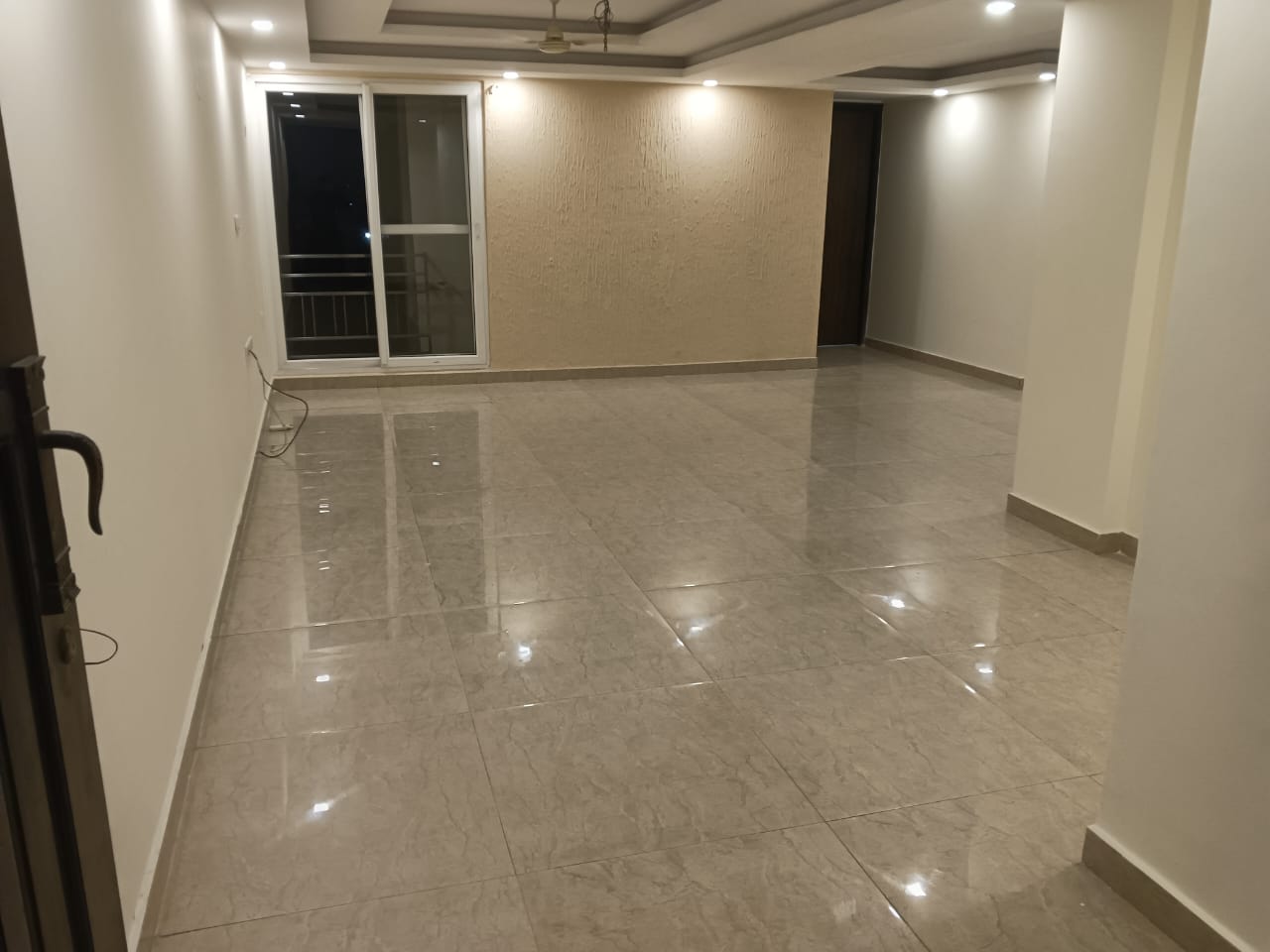 3.5 BHK + Pooja Room 2350 Sq.Ft. Apartment in MI Rustle Court