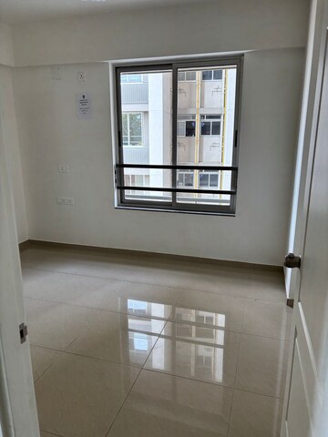 Room in 3 BHK Apartment at Goyal Orchid Valley, Shela – for Rent