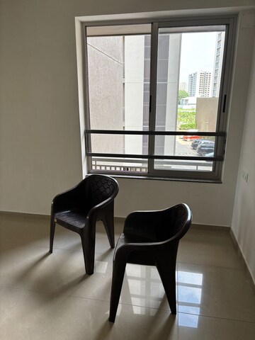 Team Area in 3 BHK Apartment at Goyal Orchid Valley, Shela – for Rent