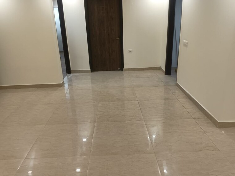Room, mi-rustle-court 3.5 Bedroom 2350 Sq.Ft. Apartment In Gomti Nagar Lucknow 9037426